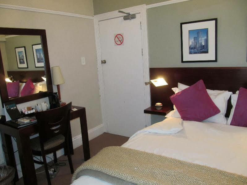 The Vic Hotel Port Elizabeth Luaran gambar